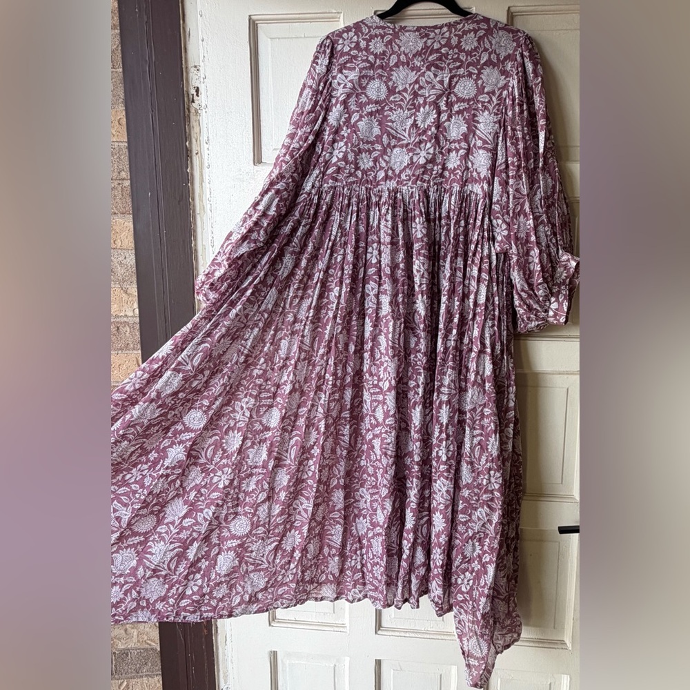 Daughter of India Kyra midi in Musk - Picture 2 of 3